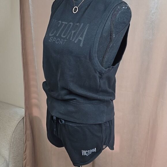 Victoria Sport Open-Back Top with Shorts 2-piece Set - Picture 4 of 16